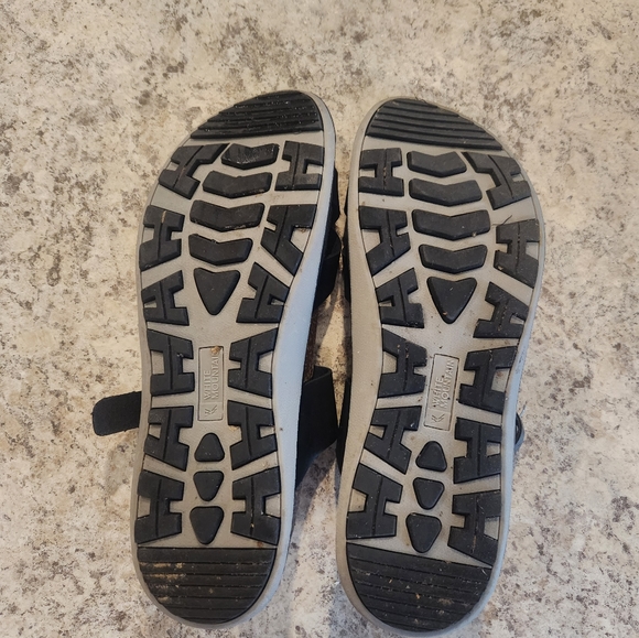 White Mountain Gracie Footbed Black Sandals Adjustable Slide criss cross toe 10 - Picture 4 of 8
